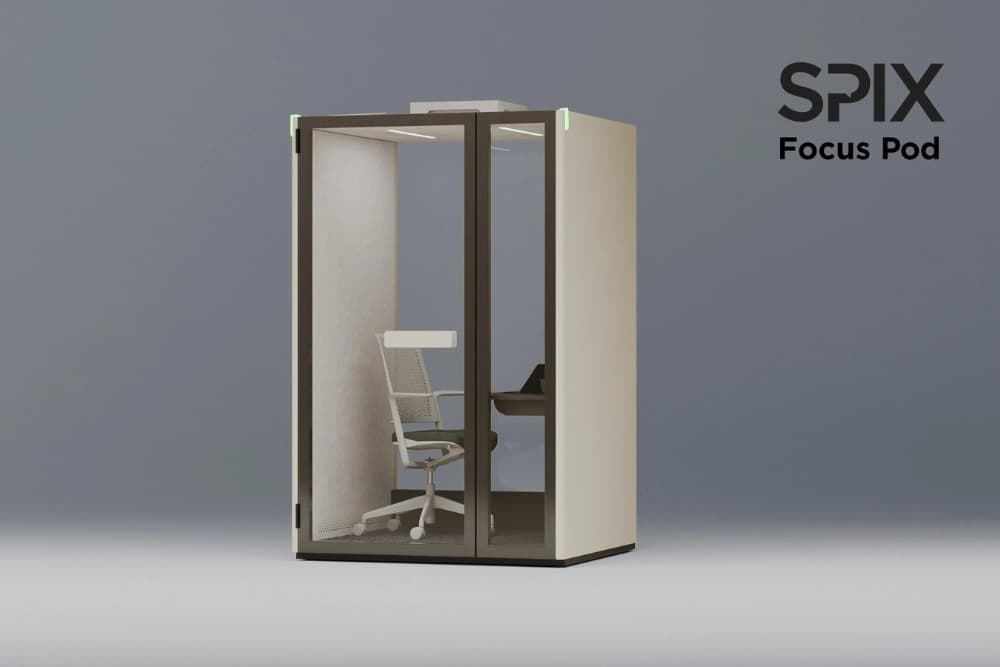 Büro Möbel, Besprechungsraum, Raum-in-Raum System, heller Cube, Cube in beige, weißer Stuhl, Meeting Pod in beige